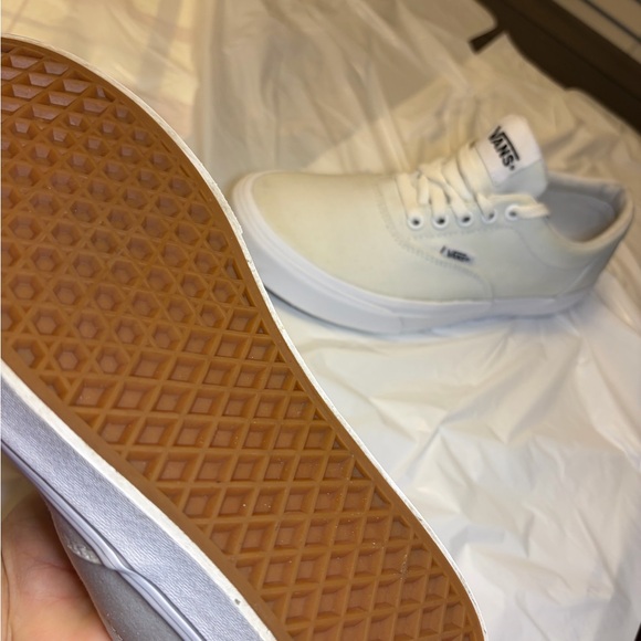 Vans Era White Sneakers - Picture 3 of 6
